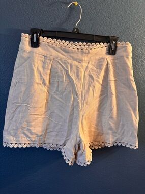 Express Scalloped Trim Light Beige Women's Shorts